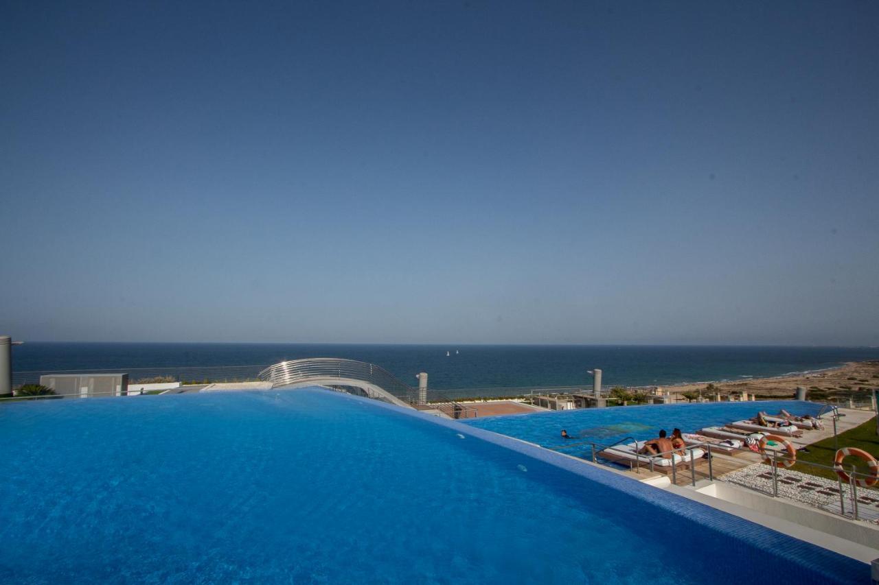 Infinity Luxury Sea View Apartment With Private Garden آريناليس ديل سول المظهر الخارجي الصورة