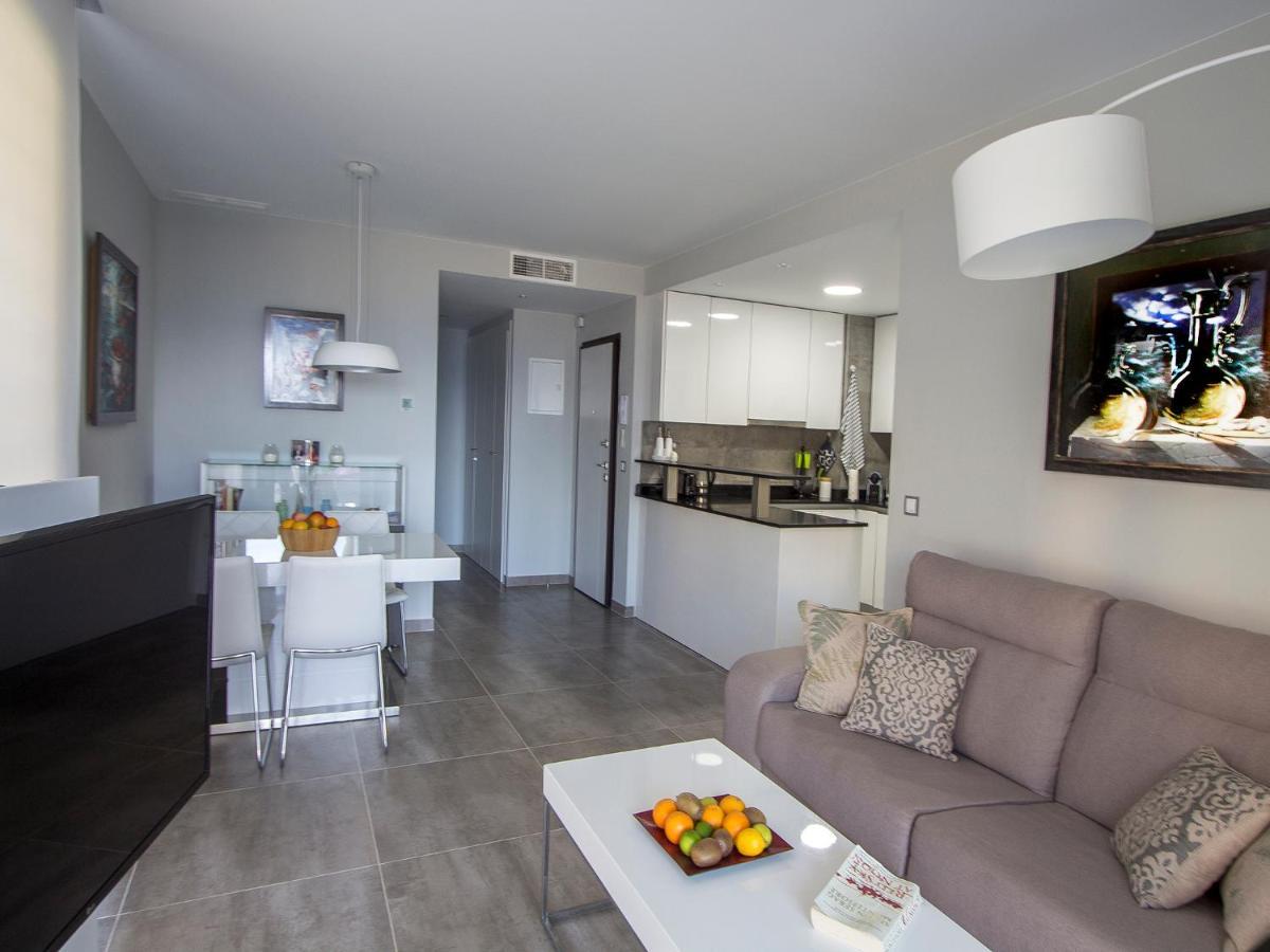 Infinity Luxury Sea View Apartment With Private Garden آريناليس ديل سول المظهر الخارجي الصورة