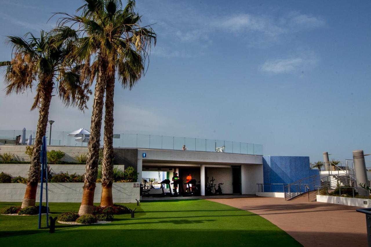Infinity Luxury Sea View Apartment With Private Garden آريناليس ديل سول المظهر الخارجي الصورة